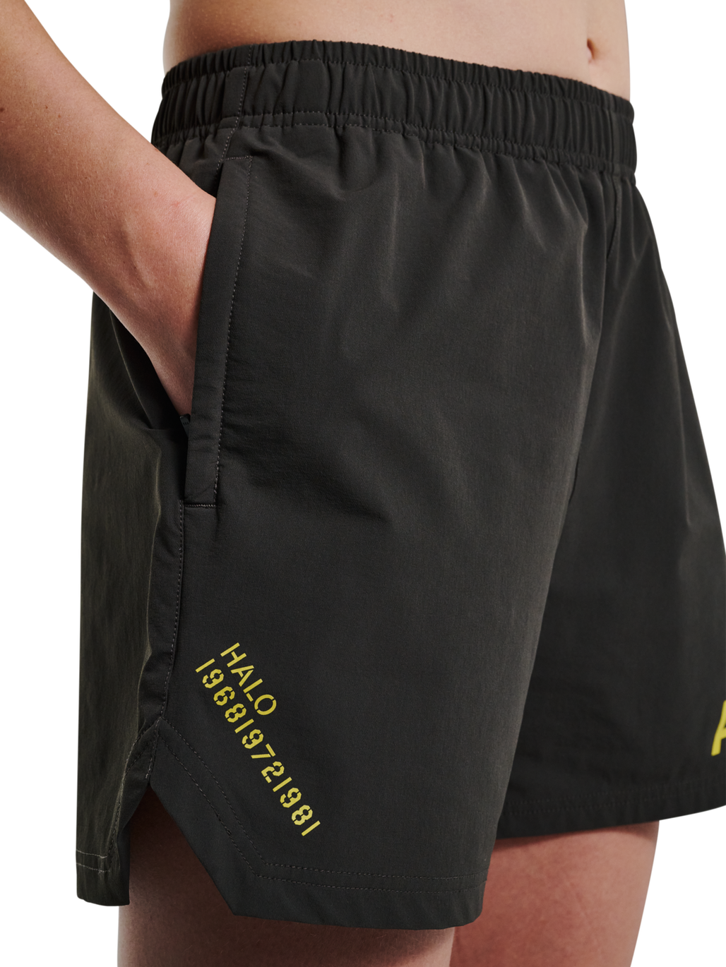 HALO SHORTS, RAVEN/WARM OLIVE, model