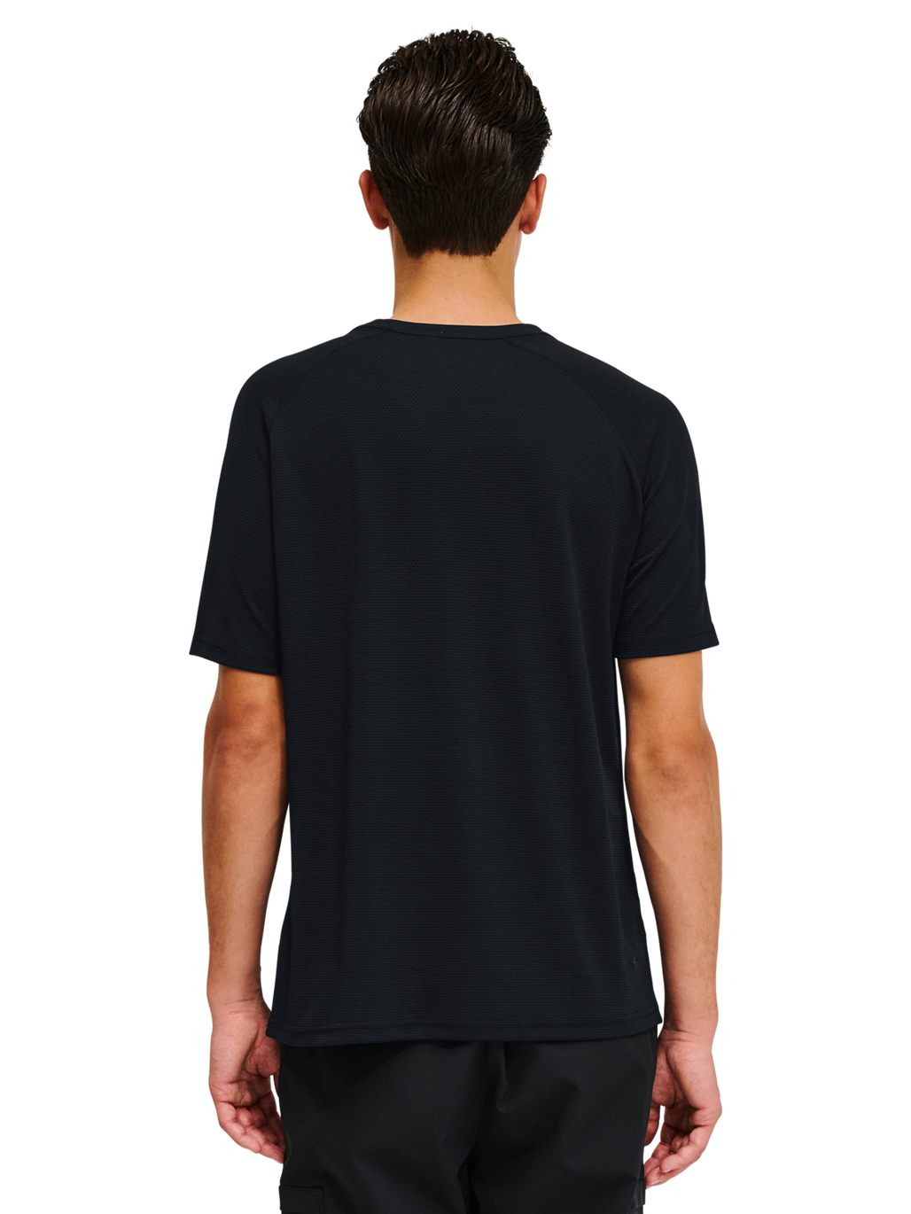 HALO SORONA T-SHIRT, BLACK, model