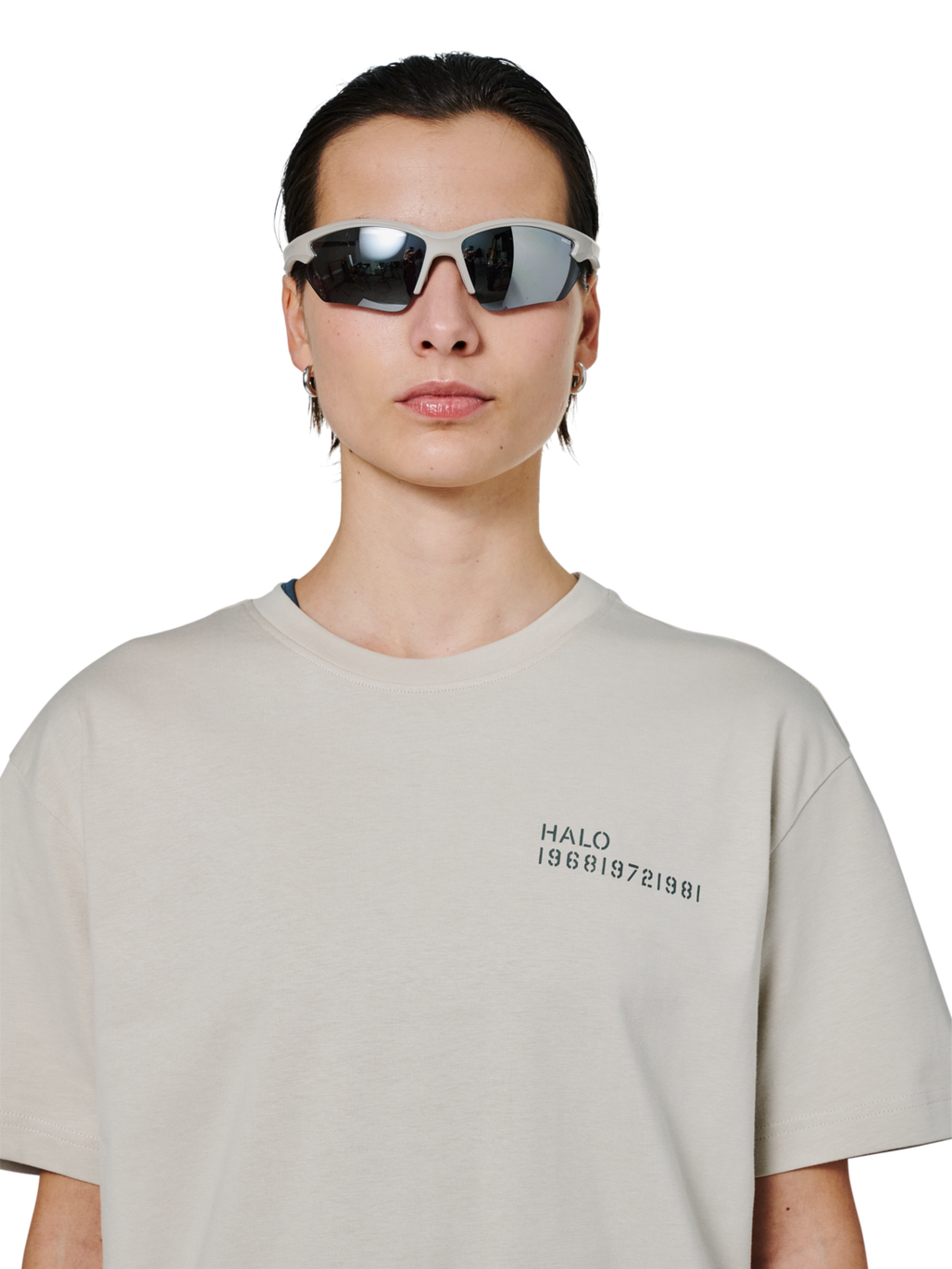 HALO GRAPHIC T-SHIRT 04, SILVER LINING, model