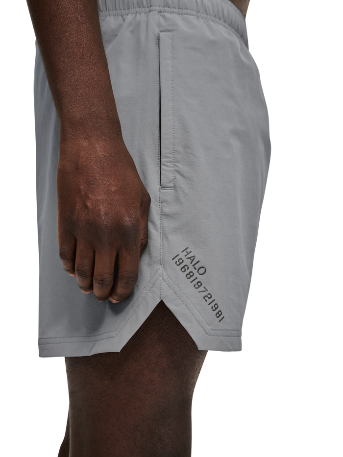 HALO SHORTS, GRIFFIN, model