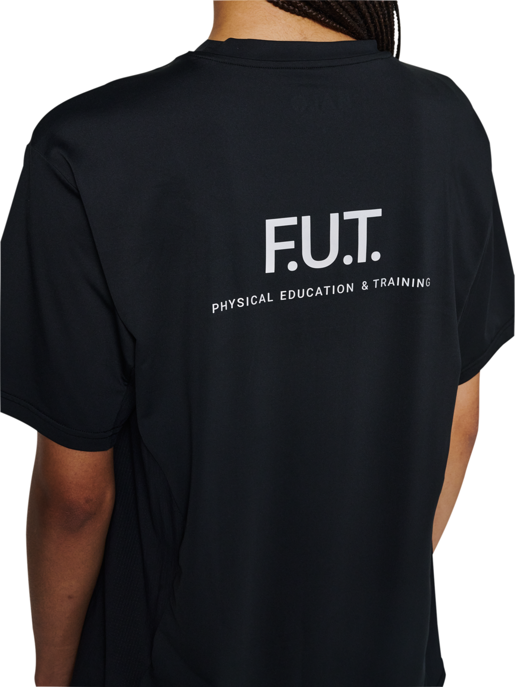 HALO SCOUT SS T-SHIRT, BLACK, model