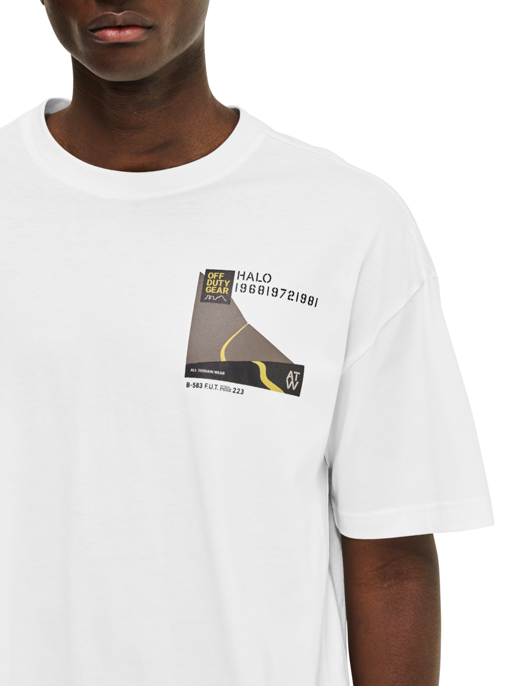 HALO AVIATION BOXY T-SHIRT, MARSHMALLOW, model