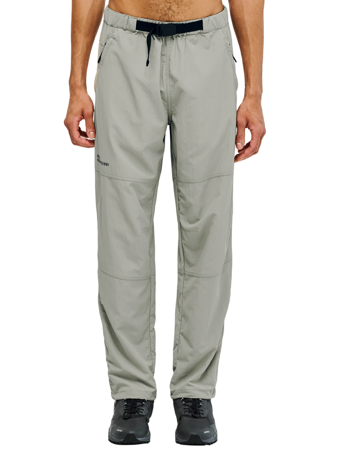 HALO ASSET PANTS, SENECA ROCK, model