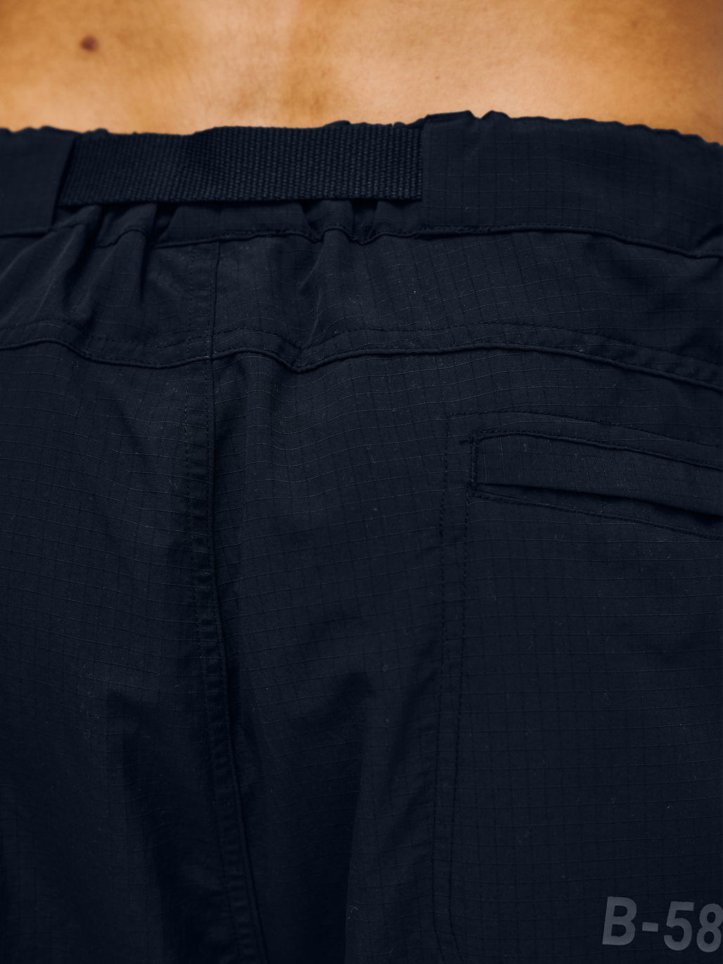 HALO ASSET PANTS, BLACK, model