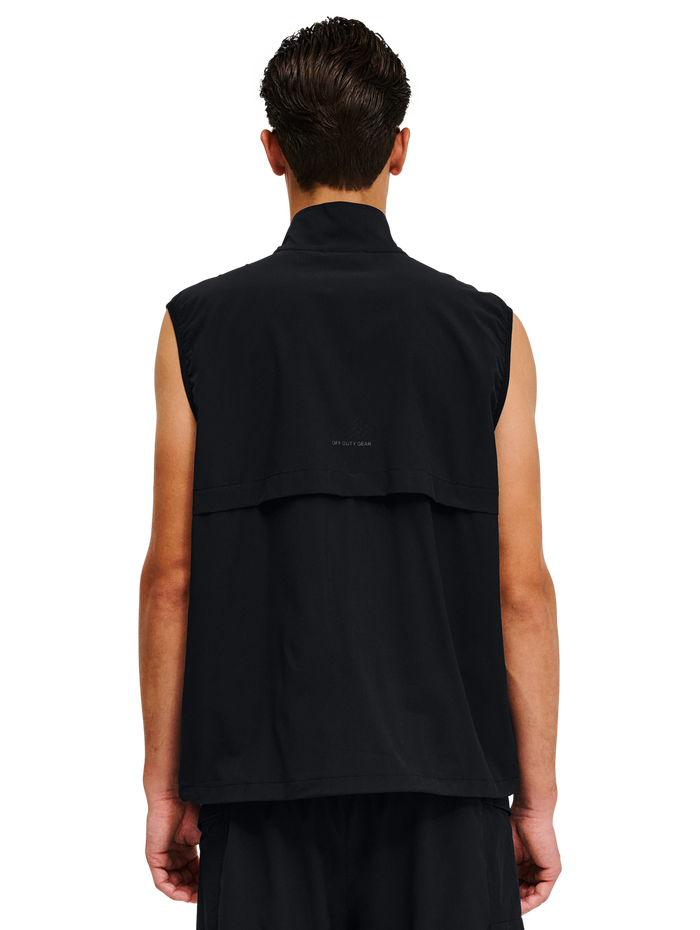 HALO SCOUT VEST, BLACK, model