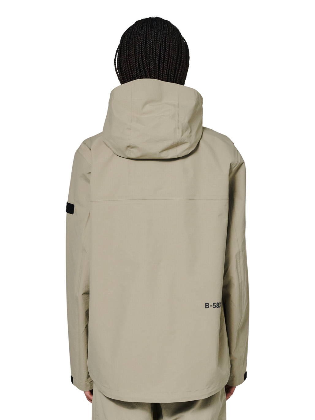 HALO ASSET JACKET, SENECA ROCK, model