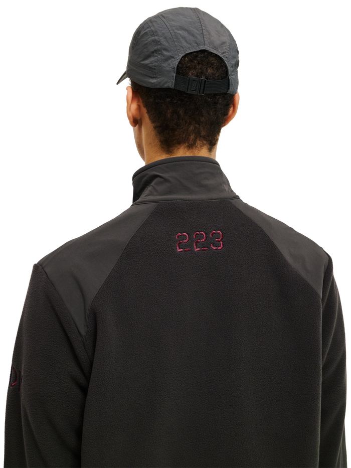 HALO DBU PANELED FLEECE JACKET, RAVEN, model