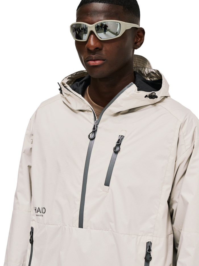 HALO DEFENSE ANORAK, SILVER LINING, model