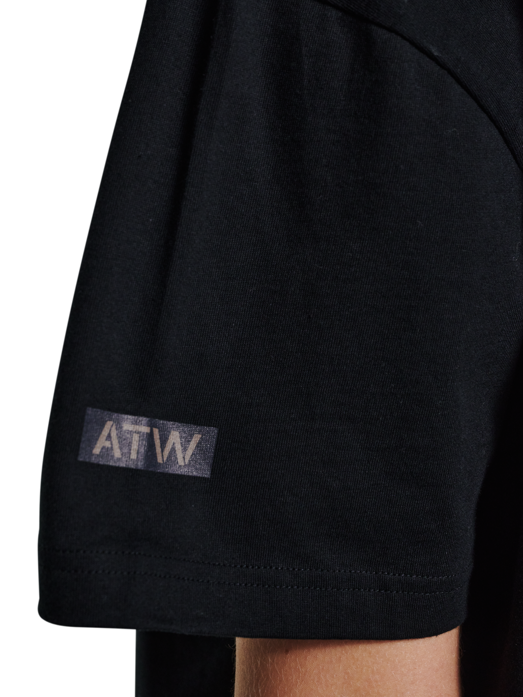 HALO GRAPHIC T-SHIRT, BLACK, model