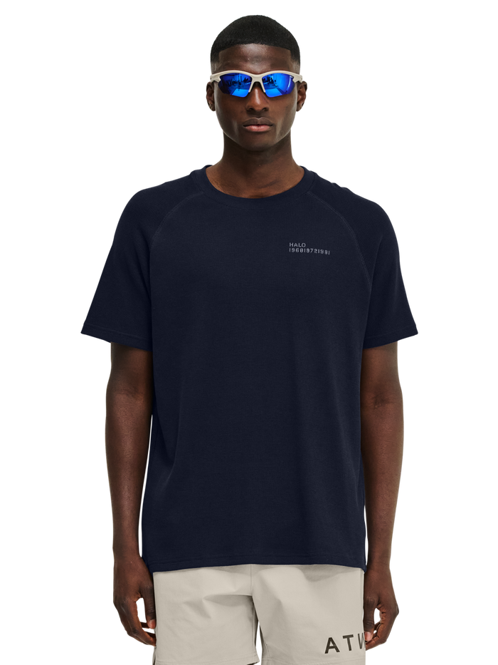 HALO SKYHOOK T-SHIRT, DEEP WELL, model