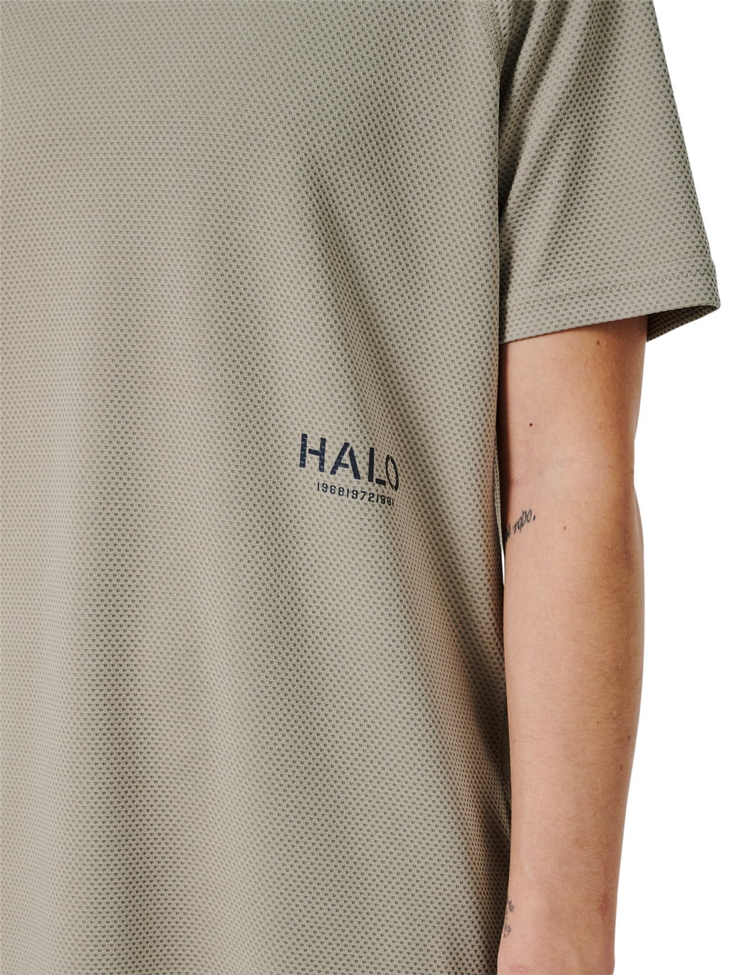 HALO SORONA T-SHIRT, SENECA ROCK, model